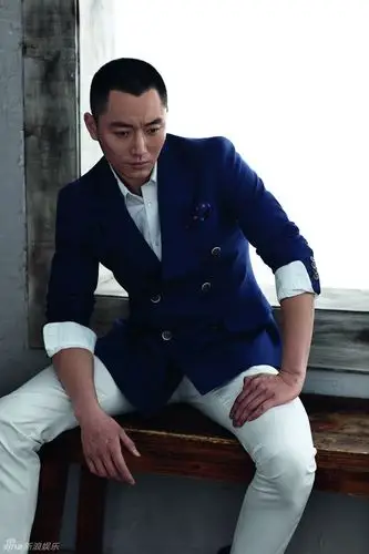 组图:李东学演绎多重风格 色彩映衬雅痞玩味_高清图集_新浪网