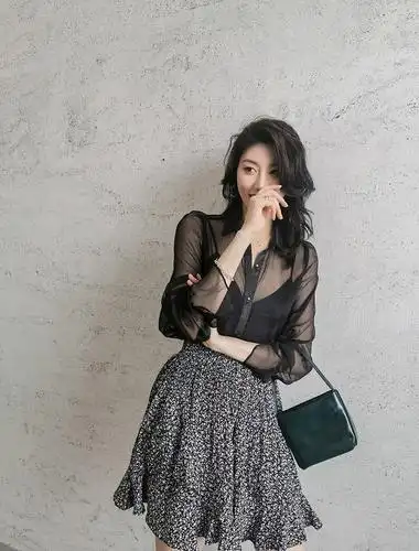 30岁 的女人,更适合轻熟风的穿搭,漂亮有气质,女人味十足