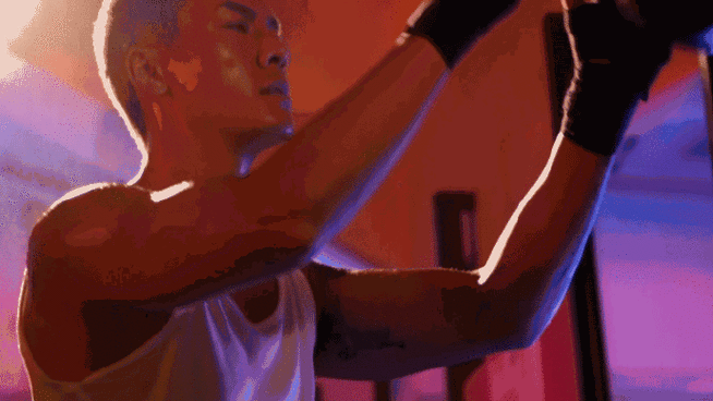 陈伟霆这张荷尔蒙溢出屏幕##陈伟霆腹肌给我摸摸