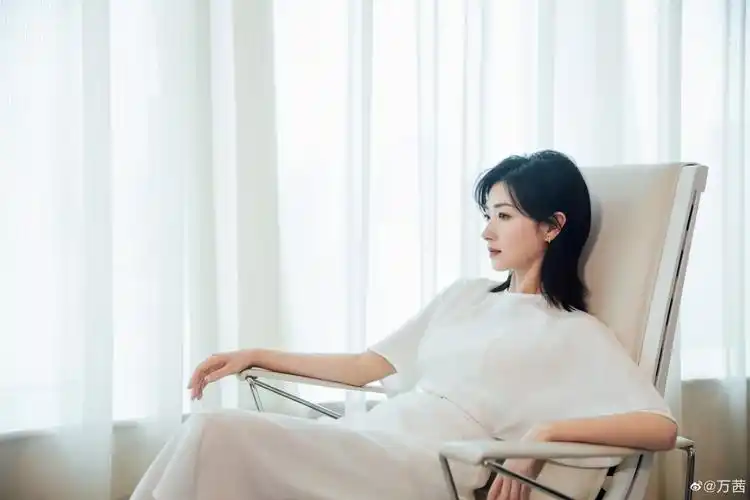 万茜8k美女壁纸