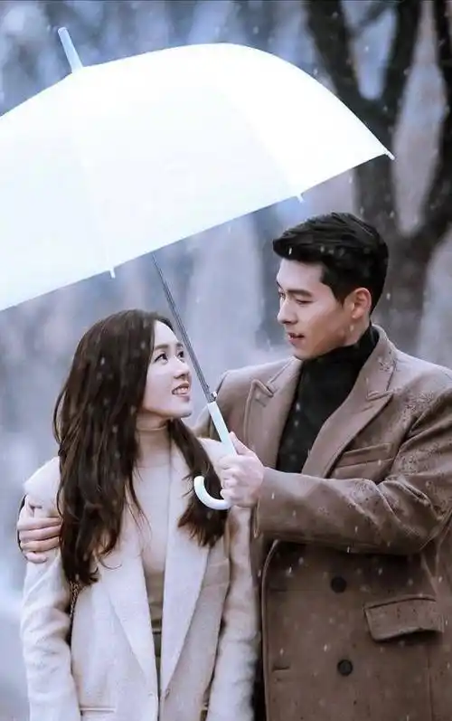 和玄彬恋爱后孙艺珍衣品更好了,女神节拍写真,韩系穿搭真养眼