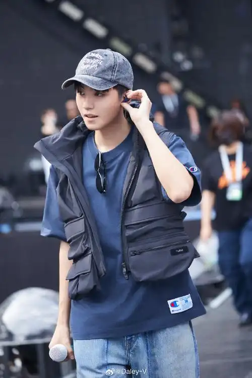 鞋交相辉映,奢华,耀眼,性感,完全是舞台上的大明星78#王俊凯蔡依林