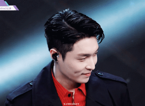 [张艺兴][分享]180303 严格的张pd秒变小绵羊 感受一下艺兴井喷式的