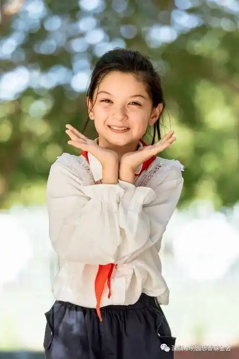 新疆明园学校孩子的最美笑脸