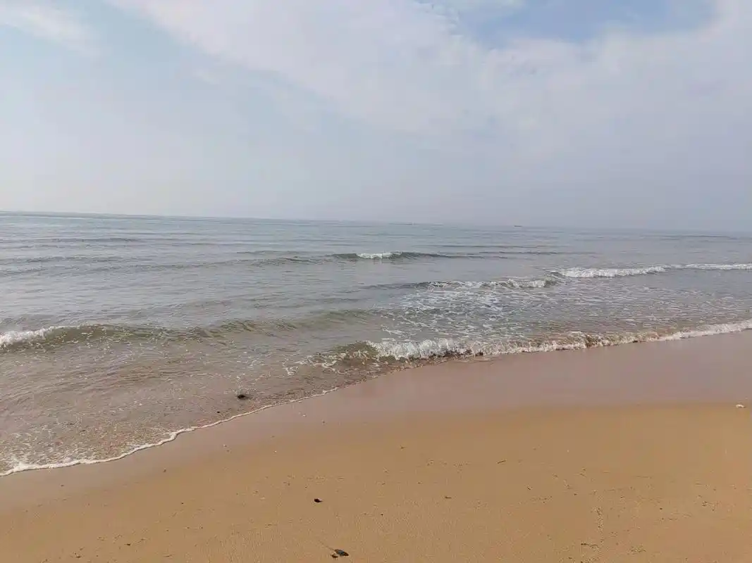 阳光沙滩海浪 ,海边就要这个感觉 ,享受当下 ! - 抖音