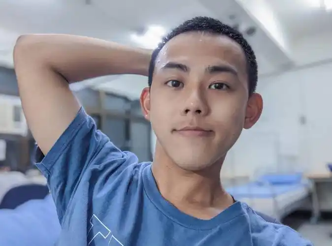 男人"寸头"怎么剪好看?尽量避免3个坑,你的发型更阳刚帅气