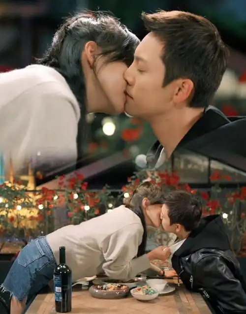 陈伟霆亲到耳朵红了##陈伟霆章若楠醉酒吻