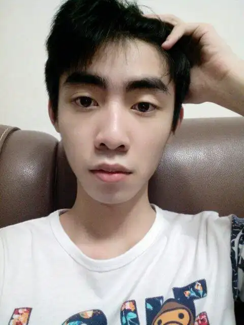 我很烦恼啊,我算帅哥吗?无ps无化妆无洗头