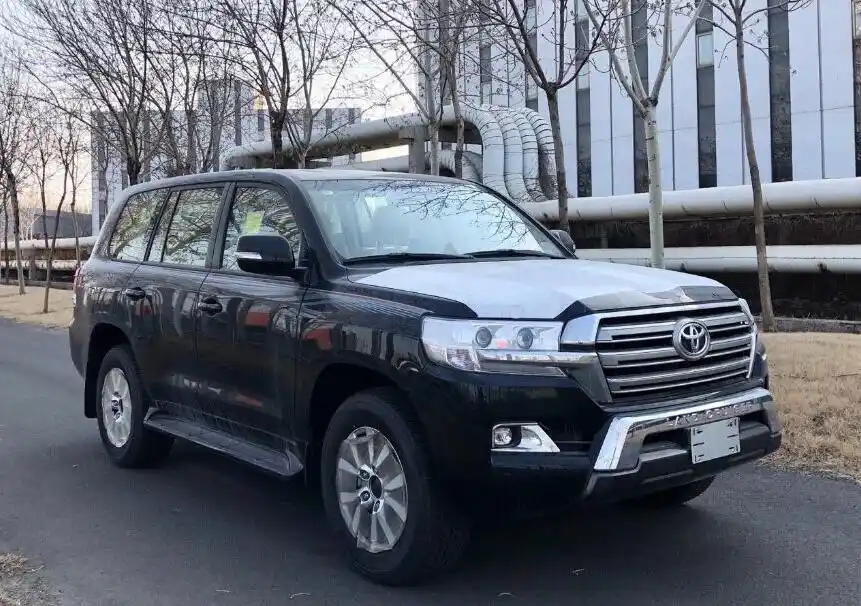 最实惠的8缸丰田陆巡提车落地价与途锐看齐空间比奔驰gle给力