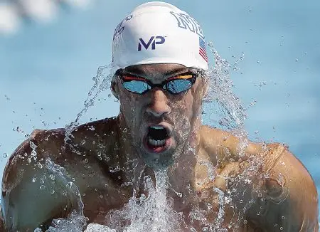 8月10日,菲尔普斯在全美锦标赛男子200米蛙泳预赛中.(据新华社)