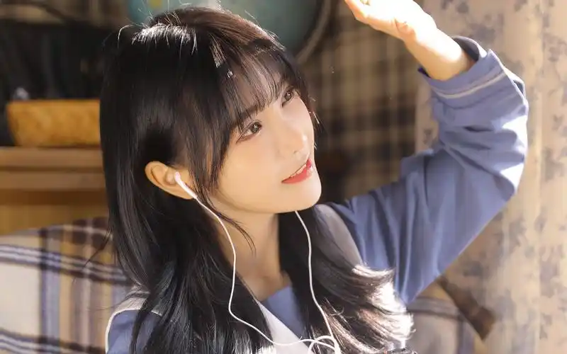 死亡歌姬苏杉杉词作欣赏|越努力越心酸