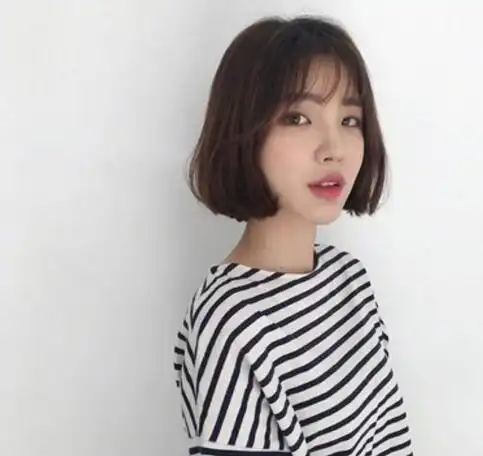 圆脸空气刘海短发发型图片_短发_女生发型大全