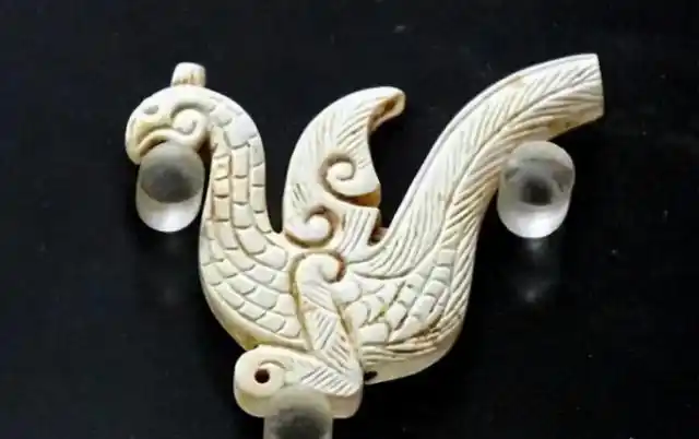 战国玉凤及历代经典玉凤鸟赏析——(建议收藏)