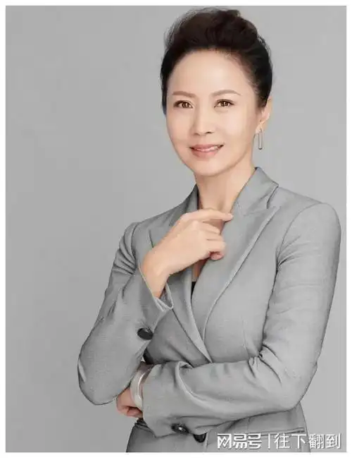 赵越当红时嫁给佟凡恩爱27年未生子如今咋样了