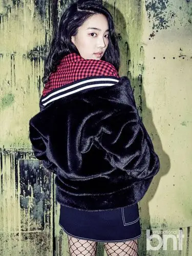 演员金素拉拍bnt写真成熟魅力演绎百变女人