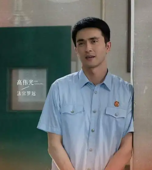 高伟光连发35条微博上热搜吃什么喝什么都分享太惯着粉丝了