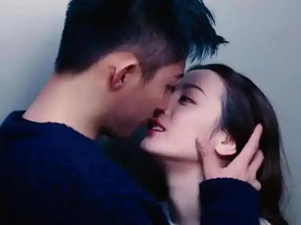 在这个特殊的生日里,我们或许可以更加关注迪丽热巴的音乐才华和演艺