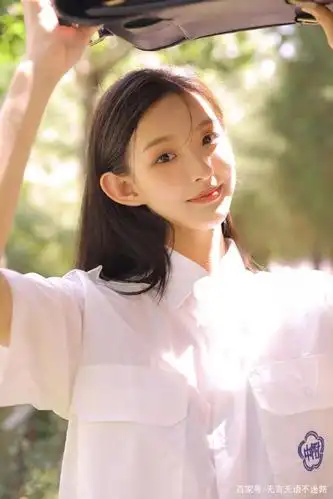 女神来袭,北影校花王思洁 ,高中生装扮,瞬间怦然心动的感觉