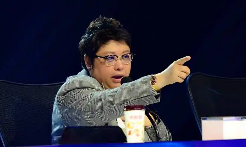 50岁未婚,韩红生命里的三个隐秘男人,两个都与王菲有关是真的嘛_机会