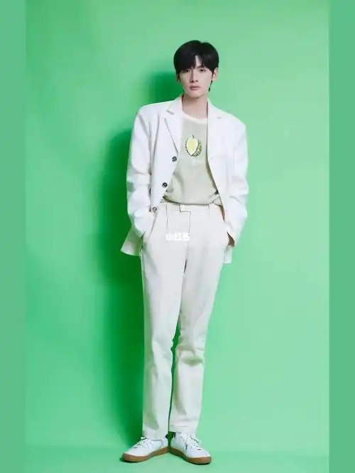 翟潇闻清新治愈系穿搭