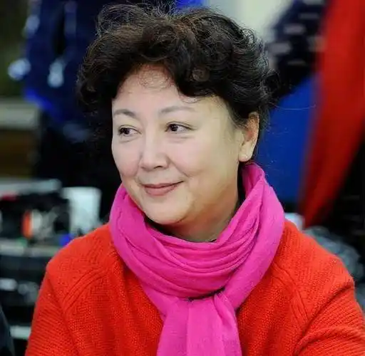 个个都是顶级美女,眼睛会说话,表情又酷又煞_赵静_吕中_鲁园