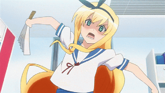 妹子凶悍武器耍大刀gif动图_动态图_表情包下载_soogif