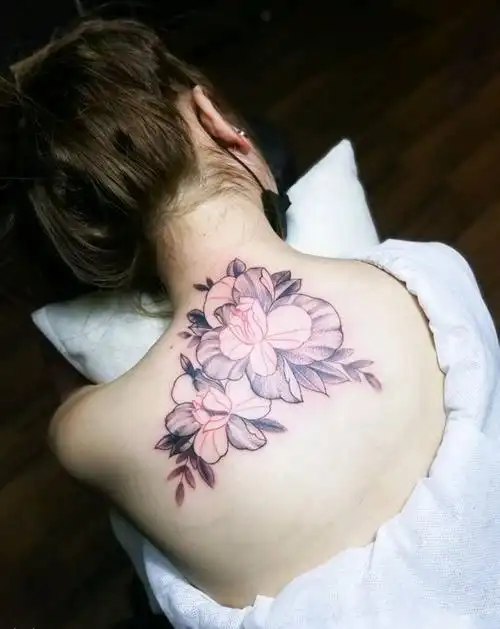 素花纹身图片_肩部背部新传统水彩纹身图案(3)_广西柳州市纹身店-东尚