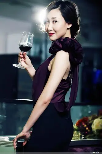 【转载】性感迷离 买红妹