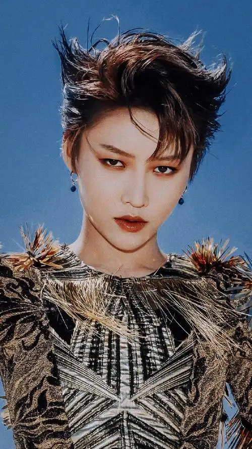 刘雨昕科切拉音乐节##刘雨昕沙漠金色战神