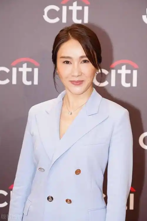 黎姿这颜值,这才是尤物啊!