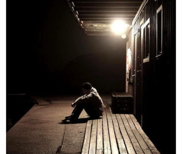 孤独 背影 男头