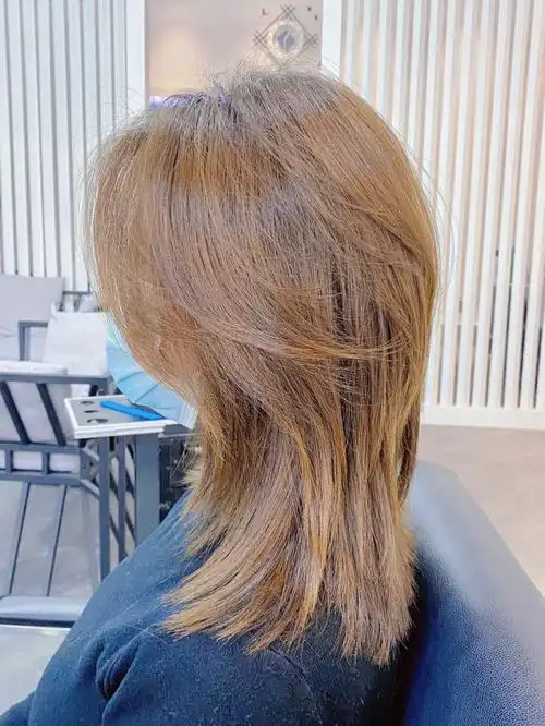 令人心动的狼尾鲻鱼头女生中长发狼尾发型