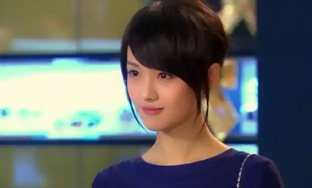 郑爽《胜女的代价2》剧照虽然已经出道10多年了,她的年龄也不再是18岁