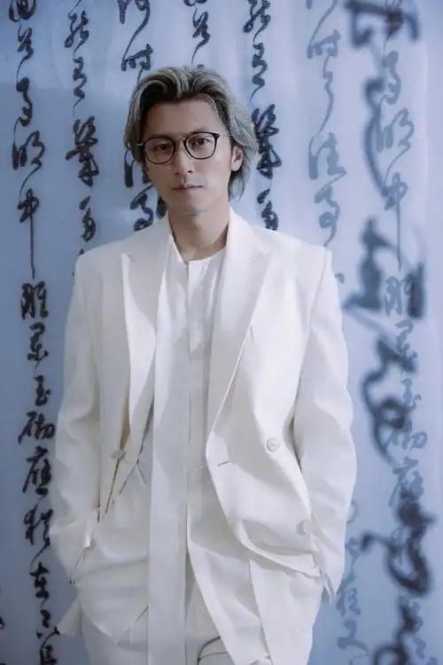 谢霆锋灰发造型好帅##上海国际电影节