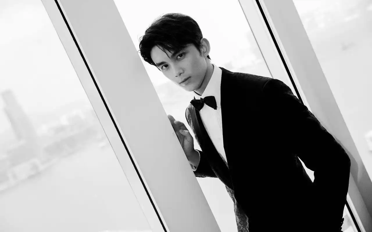 吴磊时尚帅气写真高清图片桌面壁纸