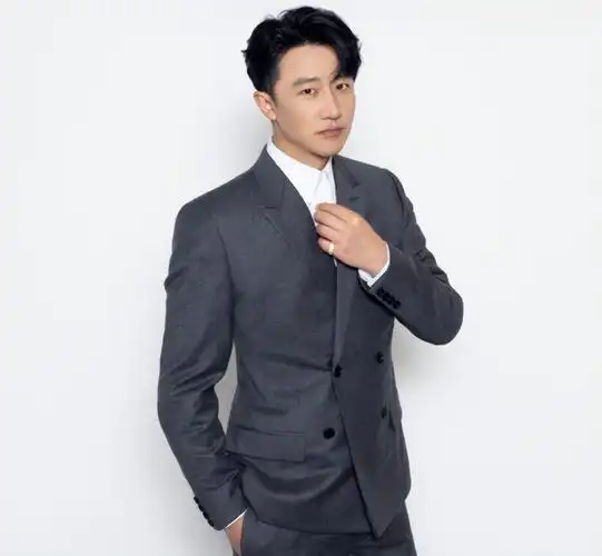 黄轩工作室在声明中写道:"近日,有不明身份者于社交平台利用黄轩先生