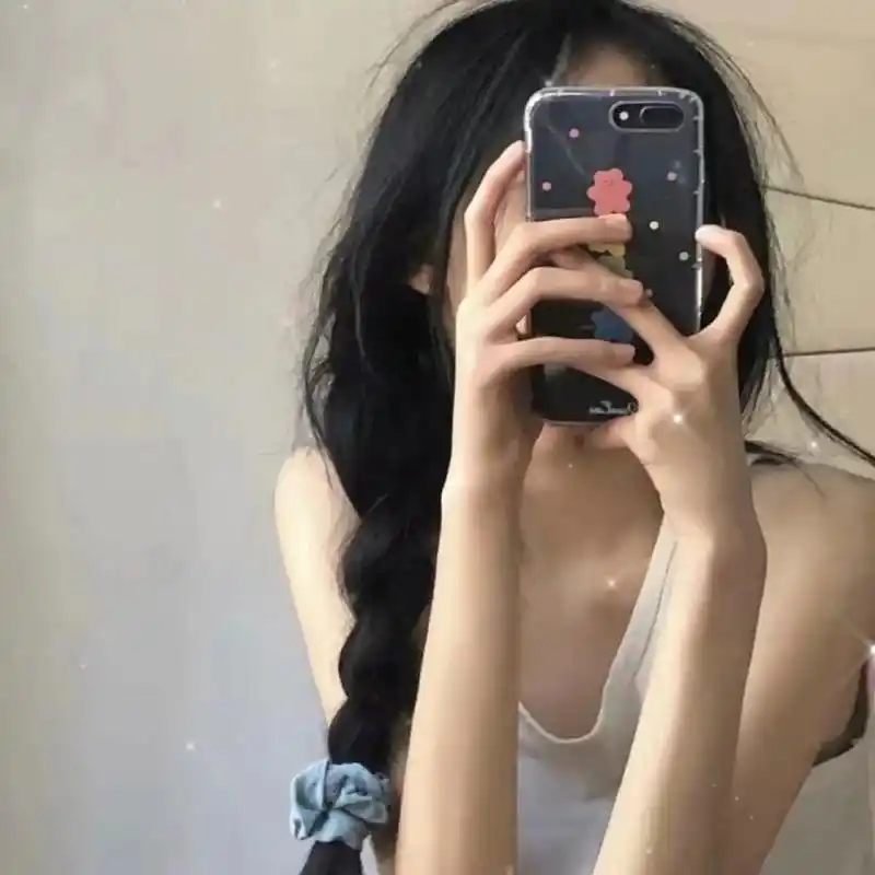 羞辱喜欢自己的女孩子罢了 91微信头像/女头像/好看头像 92取图