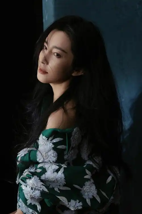 李冰冰嘉人二月刊封面##李冰冰黑玫瑰与红玫瑰