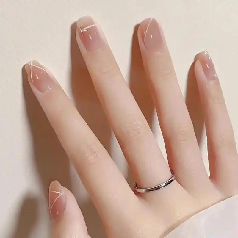 短短指甲.这个夏天就要透透的颜色 夏日里敲清凉06的赶脚～  - 抖音