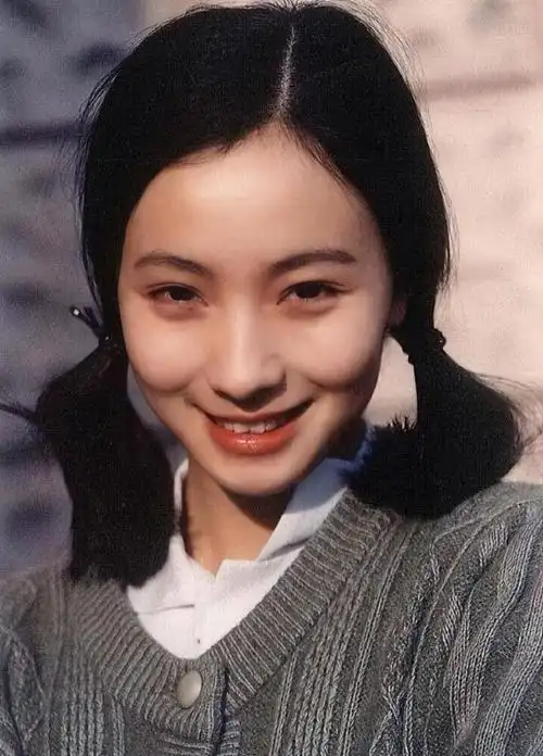 出道23年第一次成为百花奖影后,95届中戏校花——袁泉,随着电影百花奖