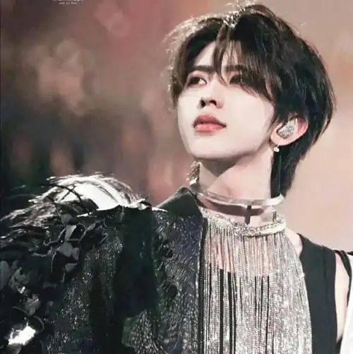 坤坤24岁生日快乐呀ikun们永远爱你