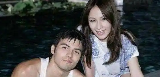 原创鲜肉收割机萧亚轩男友无缝连接是没有合适的还是不认真