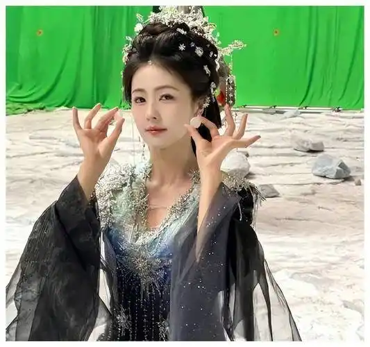 赵薇金主帮助复出,李湘王岳伦重归复婚,大张伟传出私生子风波_网友