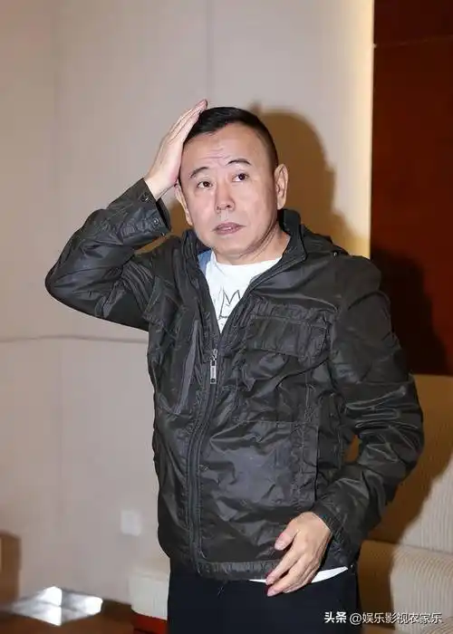 潘长江再也不是我们以前的潘叔了,是年龄大了才做出一些傻事的吗_舞台