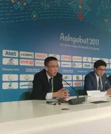 左:度势体育ceo陈维力转型之路:以点带面开花结果2014年,厦门当代控股