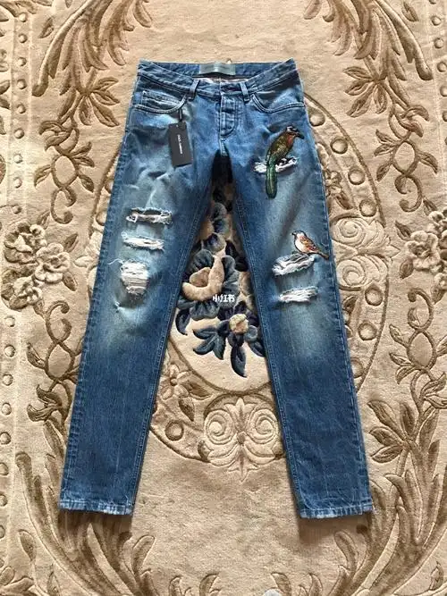 d g 意大利制造,专柜正品,皮牌护腰,杜嘉班纳顶级牛仔裤之一,裤腿是