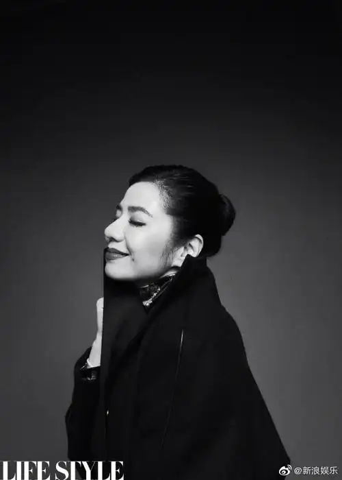 养眼美图##钟楚红复古盘发造型