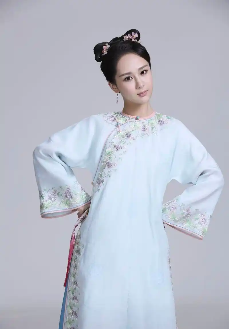 看了杨紫的古装无修定妆照,我终于理解了什么叫"老天爷喂饭吃"