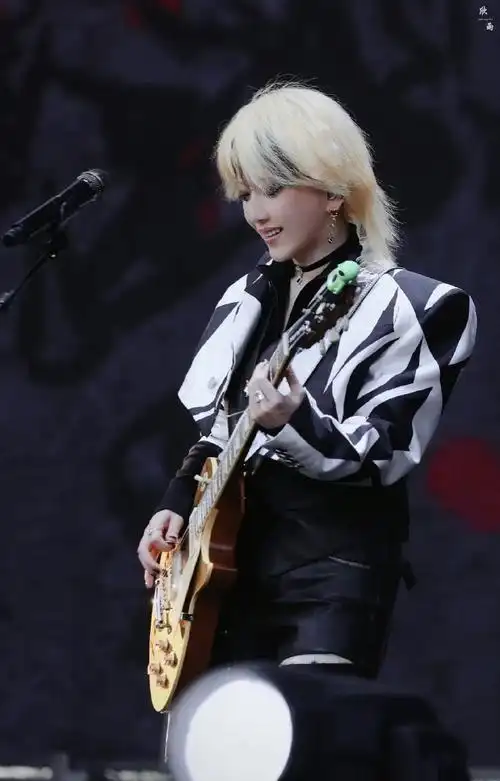 刘忻是jyp第一位中国女艺人