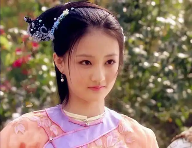徐璐薛宝琴(徐璐薛宝琴剧照)